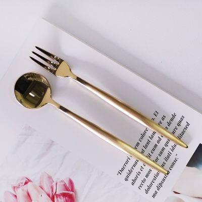 몽블랑 골드 캐롤 티스푼,티포크 1p