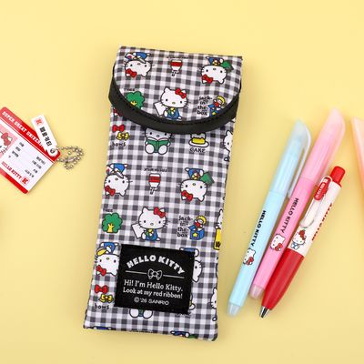 [산리오] 헬로키티 패턴 플랫파우치