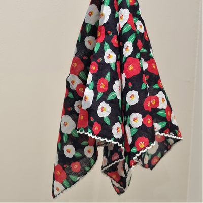 동백꽃 블랙 (뜨개 레이스 스카프 손수건)