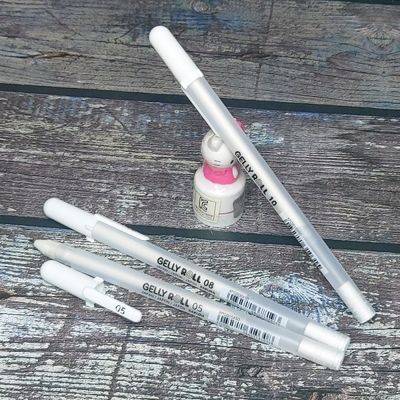 사쿠라 다꾸 필수템 겔리롤 0.5-1.0mm 화이트 1자루