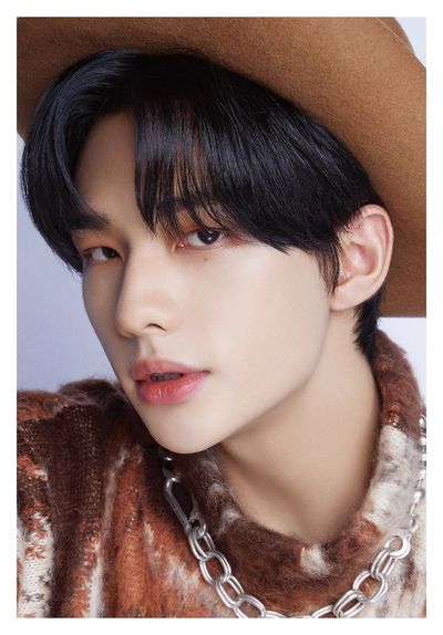 DICON D'FESTA STRAY KIDS : Dispatch 10th Anniversary - 04 HYUNJIN