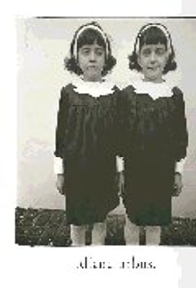 Diane Arbus: An Aperture Monograph　HC版 Diane Arbus - Aperture Monograph | Photobook Junkies