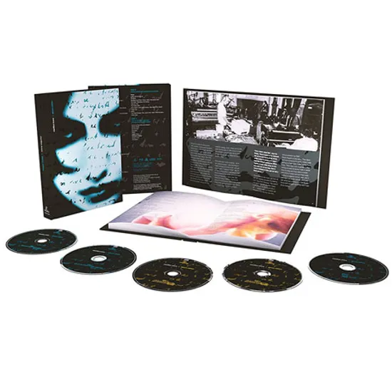 BRAVE [4CD+BD] [DELUXE]