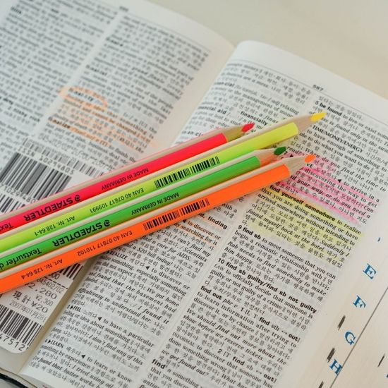 스테들러 고체형광펜/네온 형광 색연필 128-64 1다스