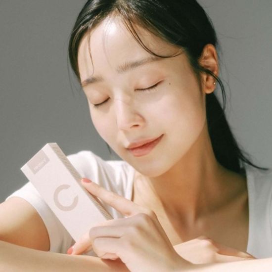 힐루시 컴플리트 에센셜 씨씨크림 (톤업크림)