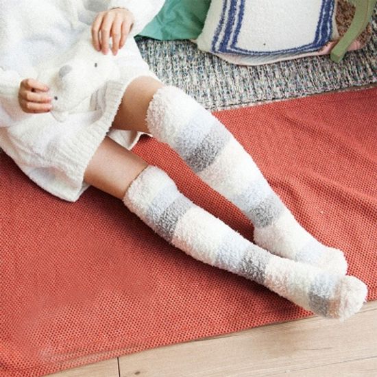 데일리굿즈 캔디 스트라이프 롱 수면양말 니삭스