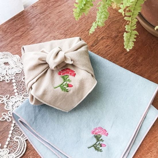 카네이션 손수건 + 브로치 세트