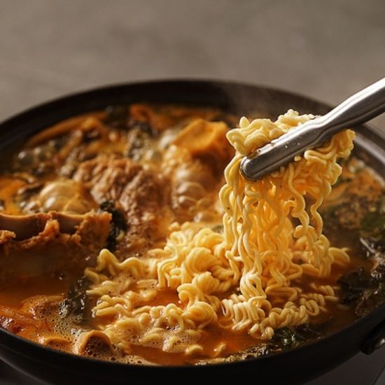 미미의밥상 대용량 감자탕 4.7kg+라면사리