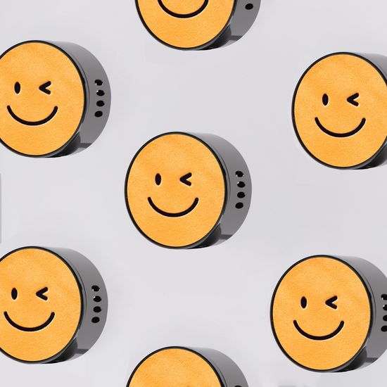 에멜시 가죽 스마일 송풍구 클립형 차량용 방향제 