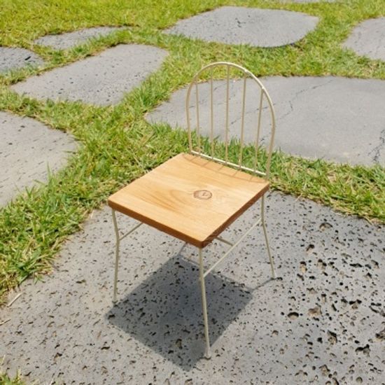 포카치아 라운드 가드닝 우드 데코 체어 아이보리