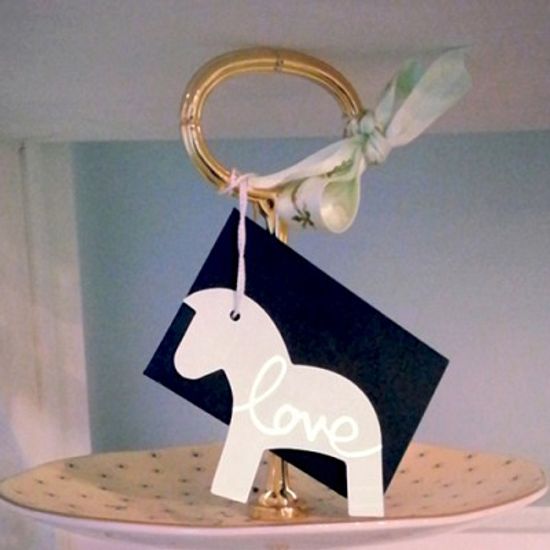 Envelope tag-pony