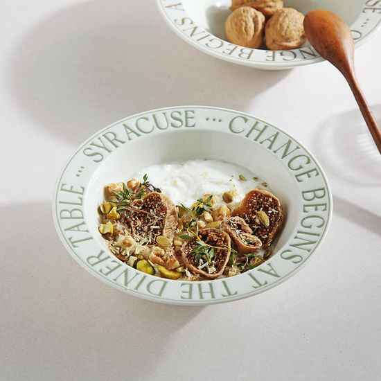 접시 플레이트 시라쿠스접시 레터링 쿠프18cm 앞 나눔