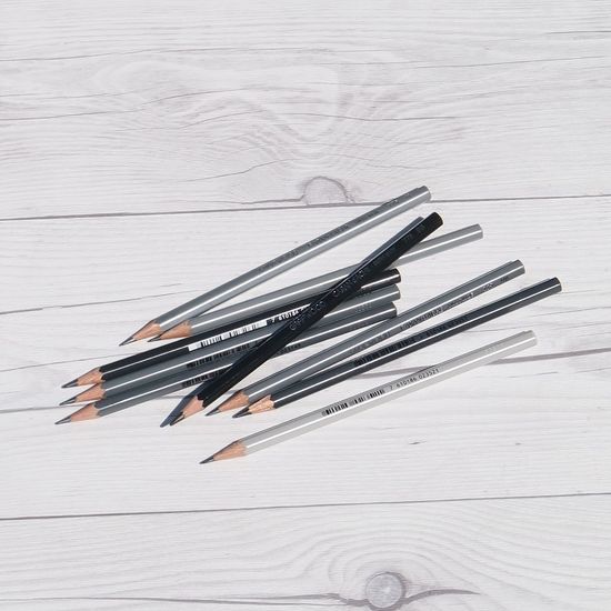 까렌다쉬 4H-8B 최고급연필 그라프우드 775(3개입)