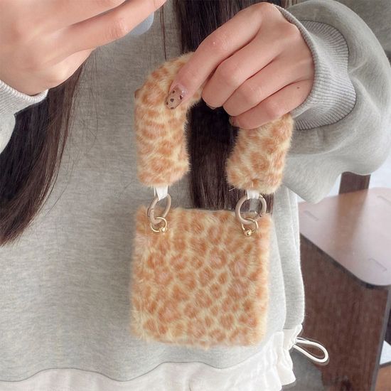 갤럭시 z플립 7 6 5 4 3 레오파드 털 스트랩 케이스