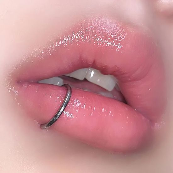 가짜 입술 페이크 피어싱 입찌 코찌 귀찌 입술링