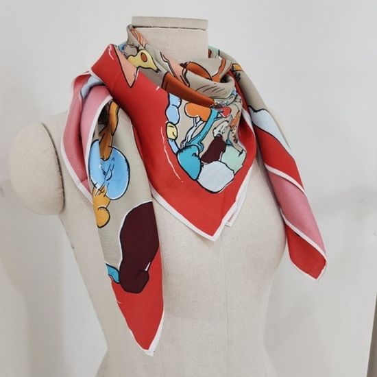 [애슬릿]실크 100 달 토끼 정사각 간절기 롱 스카프