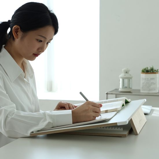 이룸 프라임 1단 필기 독서대 p600 화이트