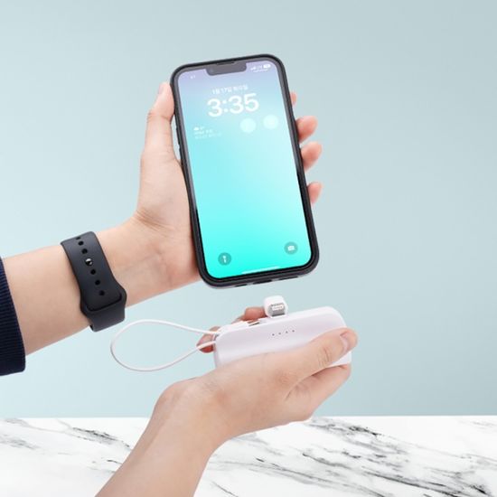 아이리버 도킹형 보조배터리 5000mAh 미니 보조배터리