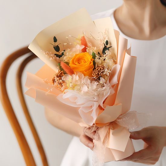 [졸업선물] LED 프리저브드 장미 꽃다발 + 핸들박스