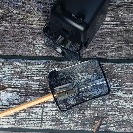 파버카스텔 강철 회전날+외날 장착 심조절 연필깎이