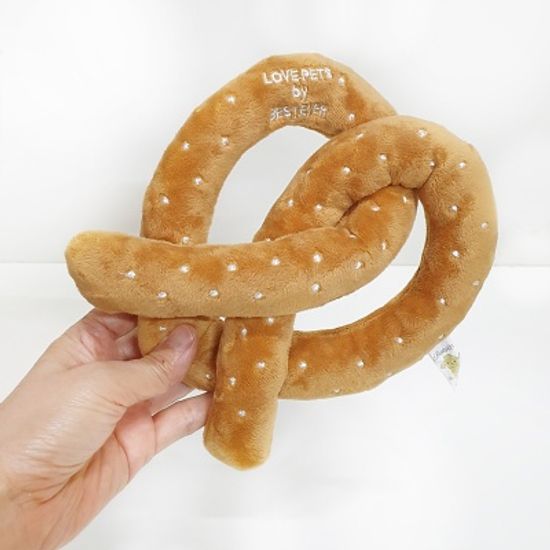 Love pets Pretzel (프리첼)