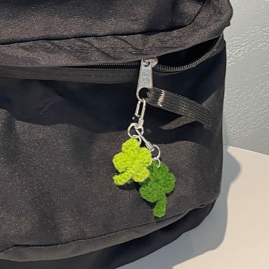 네잎클로버 키링 핸드메이드 손뜨개 니트 열쇠고리 