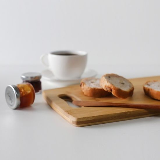 대나무 손잡이 도마 중