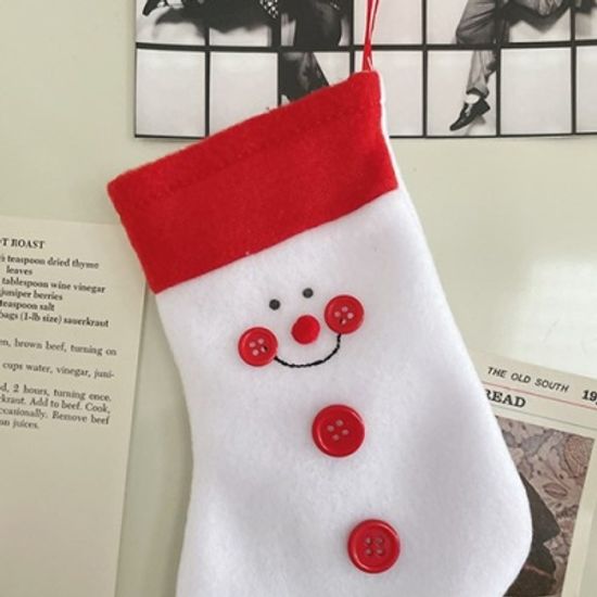 Button Felt Stocking 버튼펠트양말