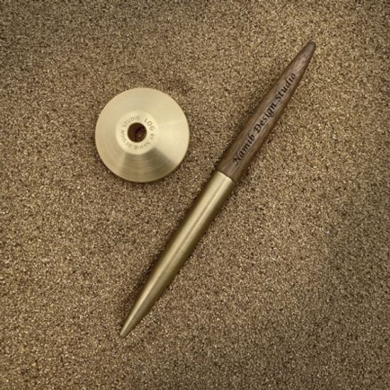 LOG DP-201 Walnut+Brass Ball Pen with Brass Stand