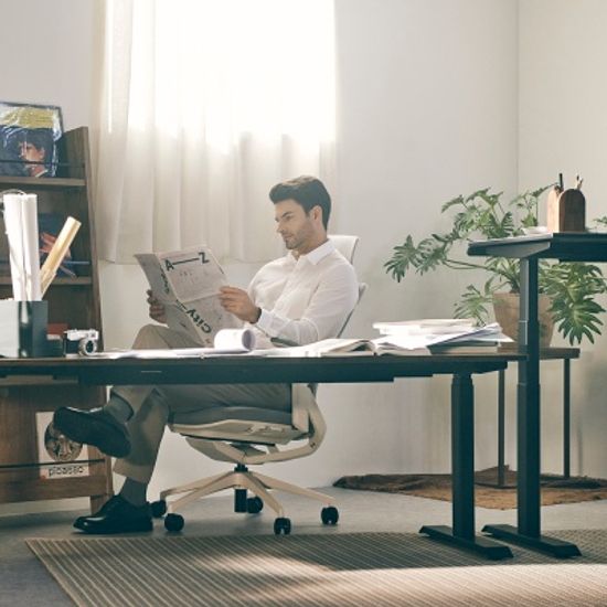 루나랩 듀얼모터 전동 높이조절 책상 1500 (택배발송)