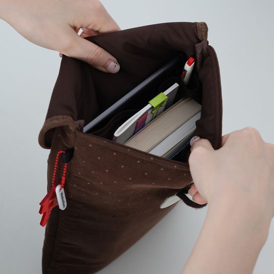 코듀로이 도트 토글 단추 북파우치