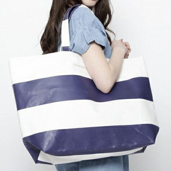 오르네 스트라이프 보더 숄더백 PEVA 방수백