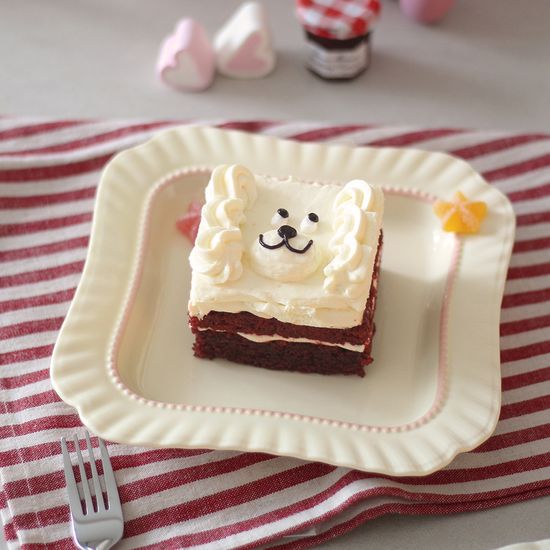 쁘띠 프릴 스퀘어 플레이트 프렌치 감성 홈카페 접시