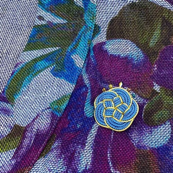 작은 꽃의날 브로치