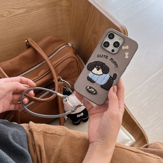 아이폰17 16 15 14 강아지 캐릭터 자수 스트랩 케이스