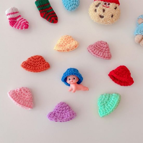 인형용 컬러풀 뜨개 벙거지 모자(2개 1세트)