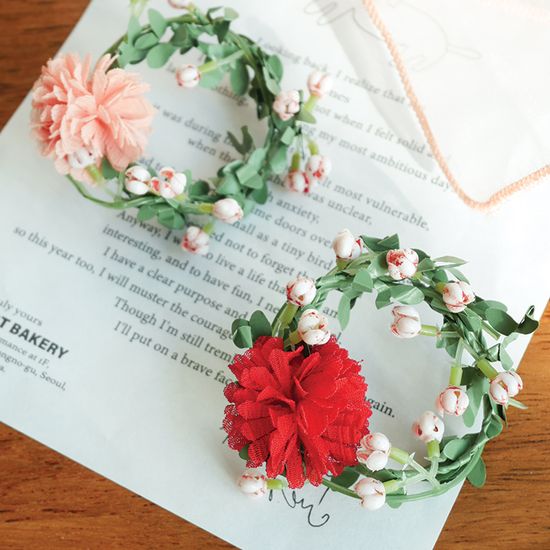 블룸 리스 카네이션 브로치 + 용돈봉투 증정