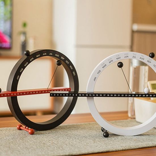 블랙앤화이트 시계추 만년달력 캘린더 시계모양