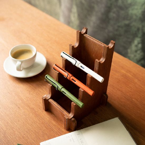 [각도와 커브] 만년필 거치대 _ 케이 (Kei)