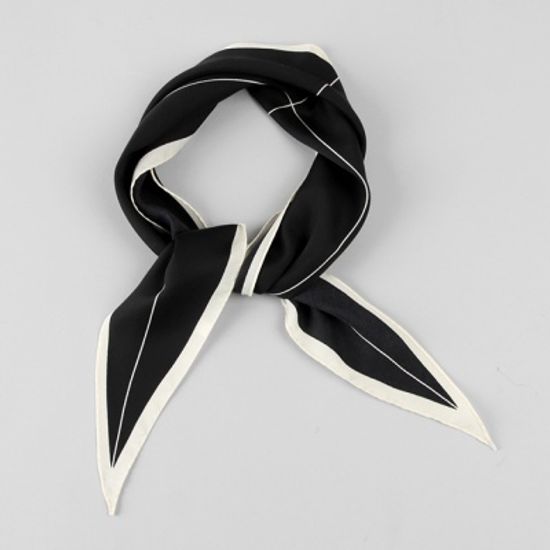 [베네]크로스 라인 마름모 스카프 Ⅱ