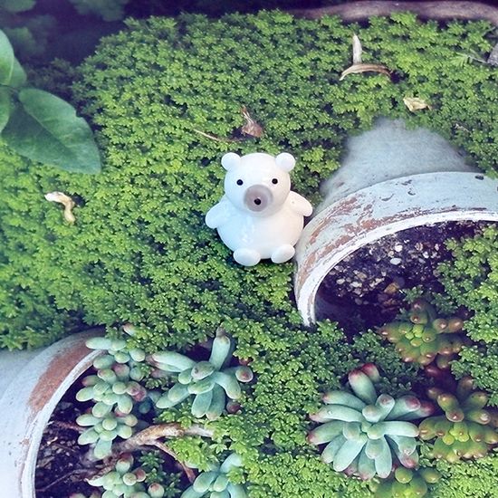 유리 미니어쳐 앉아있는 북극곰