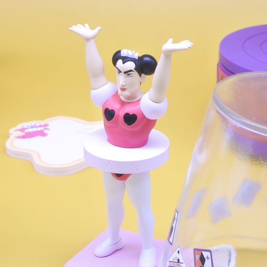 짱구 중성마녀 피규어 양치컵 (마카오 & 조마 택)