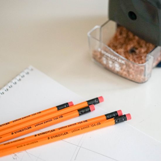 스테들러 스케치_필기용 연필 134 옐로우펜슬 1다스