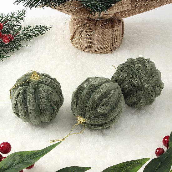 퓨어 그린 패브릭 장식볼 3p(8cm (세로줄폼폼이)