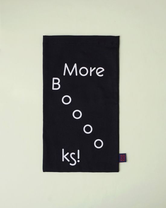 More Booooks! 북파우치