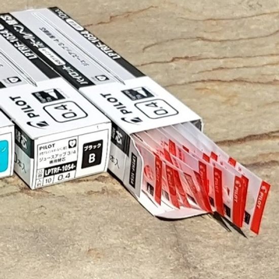 파이롯트 쥬스업 다색볼펜 0.4mm 리필심 TRF10S4 1타