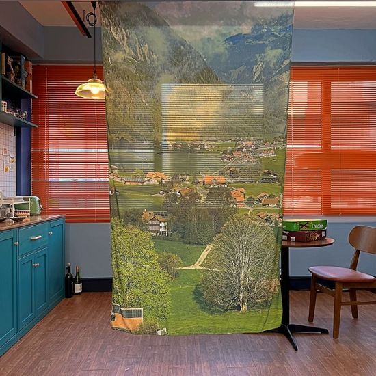 스위스의 납작한 나무 115x200 쉬폰 패브릭포스터