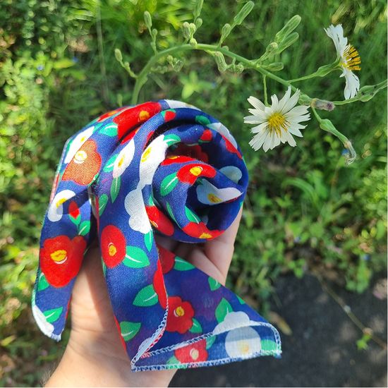 동백꽃 네이비 (손수건 스카프)