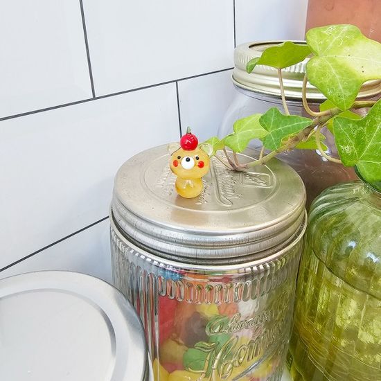 유리 미니어쳐 머리 위 애플베어