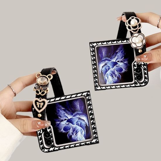 갤럭시 z플립5 곰돌이 꽃 데코덴 체크 스트랩 케이스